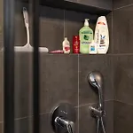 Sweethome - Super Zentral Und Modern, Kueche, Wifi Appartement München