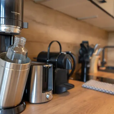 Sweethome - Super Zentral Und Modern, Kueche, Wifi Apartment