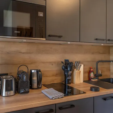 Sweethome - Super Zentral Und Modern, Kueche, Wifi Apartment